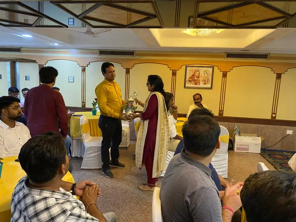 A token of appreciation presented during the seminar.